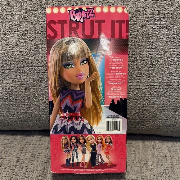 Bratz Fianna Doll - 2012 - Picture 6 of 15